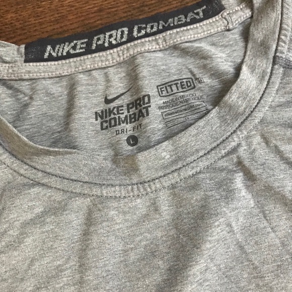NIKE Pro Combat Dri Fit Short Sleeve - Picture 2 of 3
